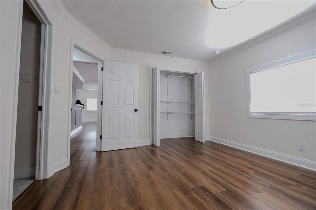En Venta: $319,900 (3 camas, 3 baños, 1600 Pies cuadrados)