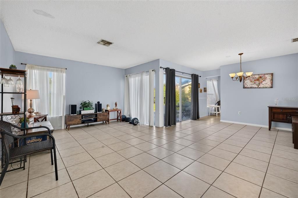 En Venta: $210,000 (2 camas, 2 baños, 1068 Pies cuadrados)
