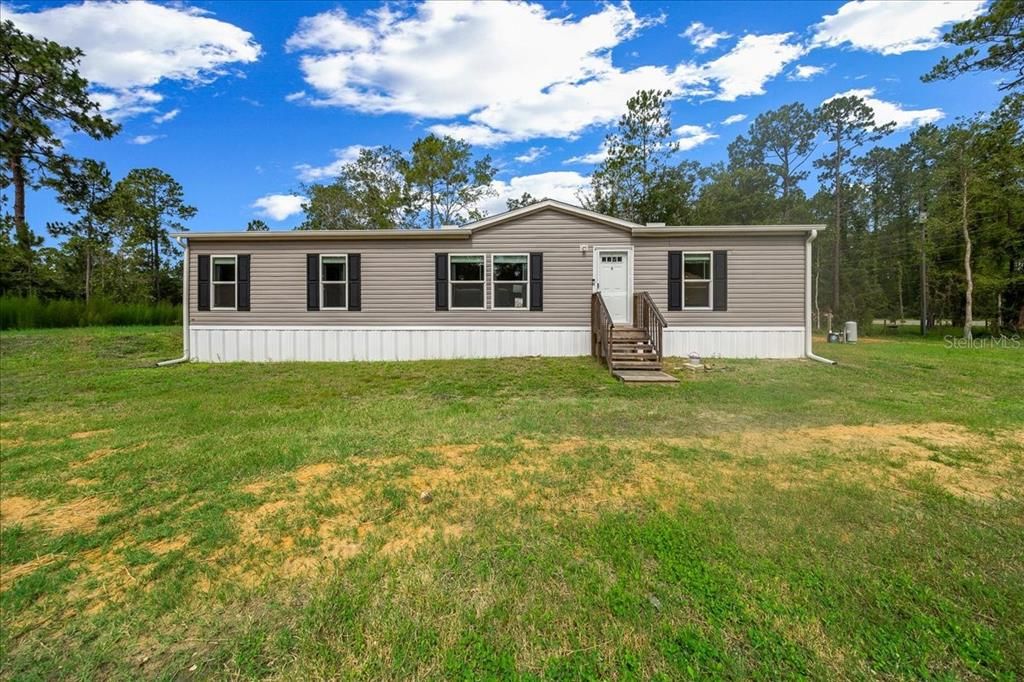 For Sale: $249,999 (3 beds, 2 baths, 1484 Square Feet)