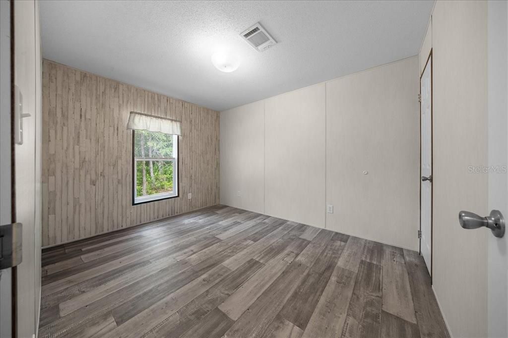 For Sale: $249,999 (3 beds, 2 baths, 1484 Square Feet)