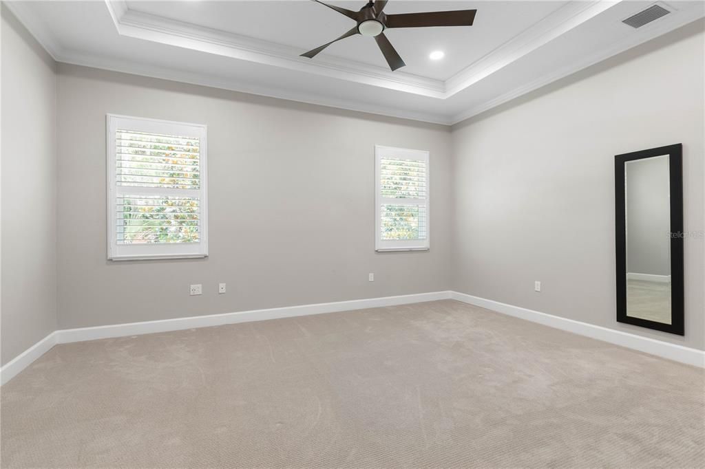 En Venta: $639,000 (4 camas, 2 baños, 2229 Pies cuadrados)
