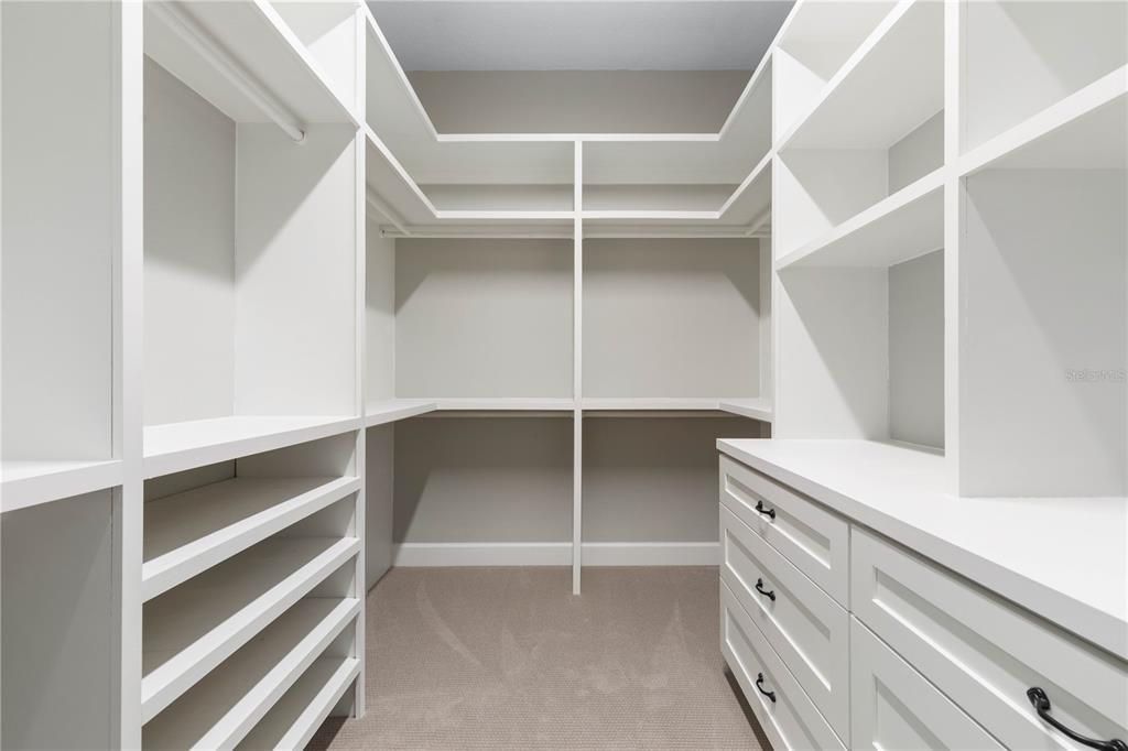 En Venta: $639,000 (4 camas, 2 baños, 2229 Pies cuadrados)