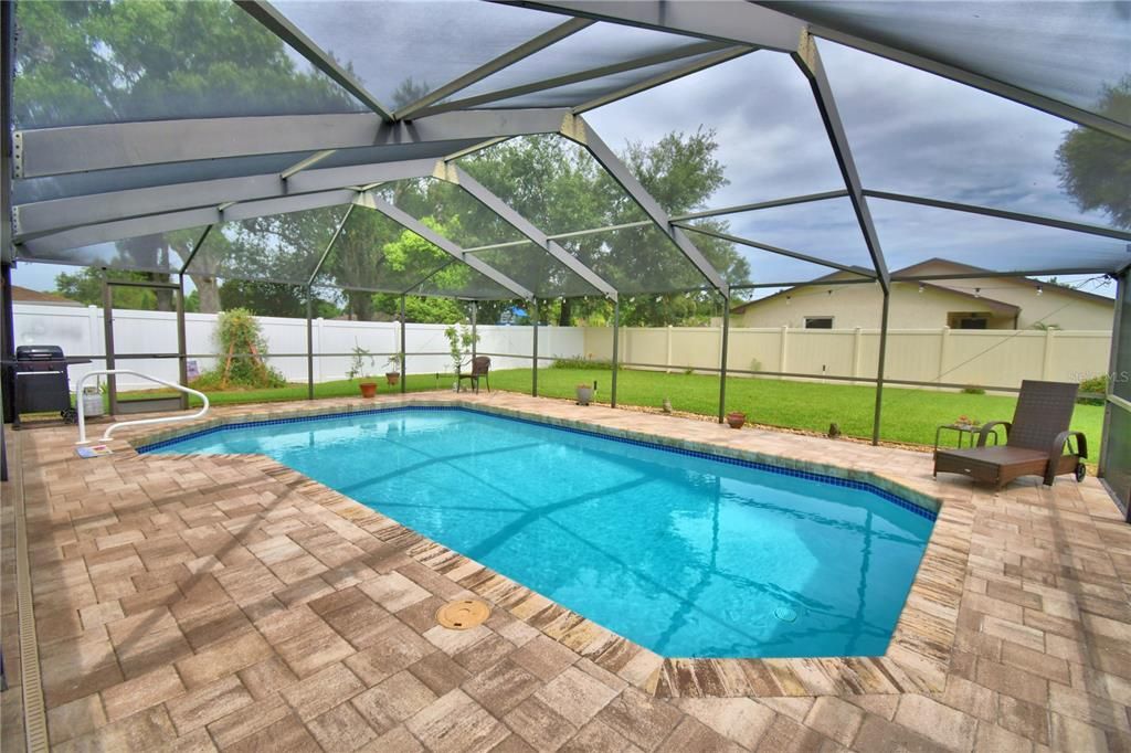 For Sale: $419,900 (3 beds, 2 baths, 1914 Square Feet)