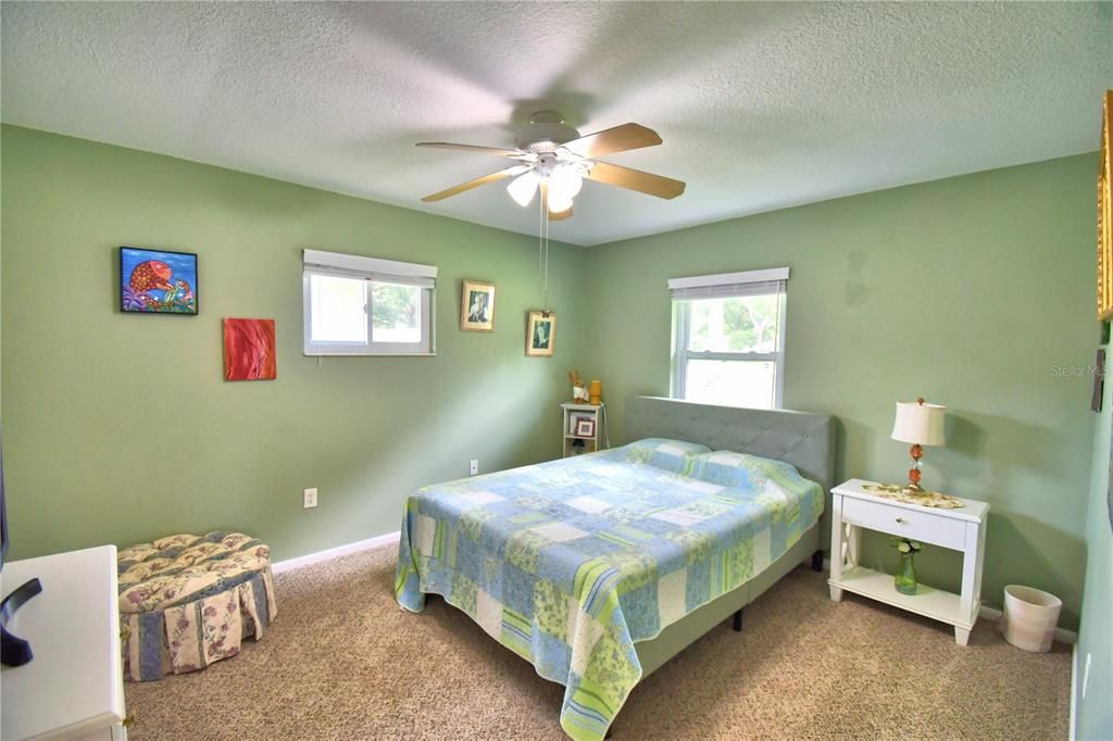 For Sale: $419,900 (3 beds, 2 baths, 1914 Square Feet)