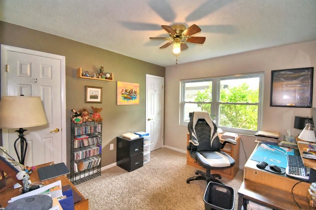 For Sale: $419,900 (3 beds, 2 baths, 1914 Square Feet)