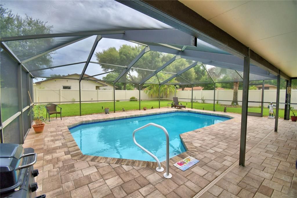For Sale: $419,900 (3 beds, 2 baths, 1914 Square Feet)