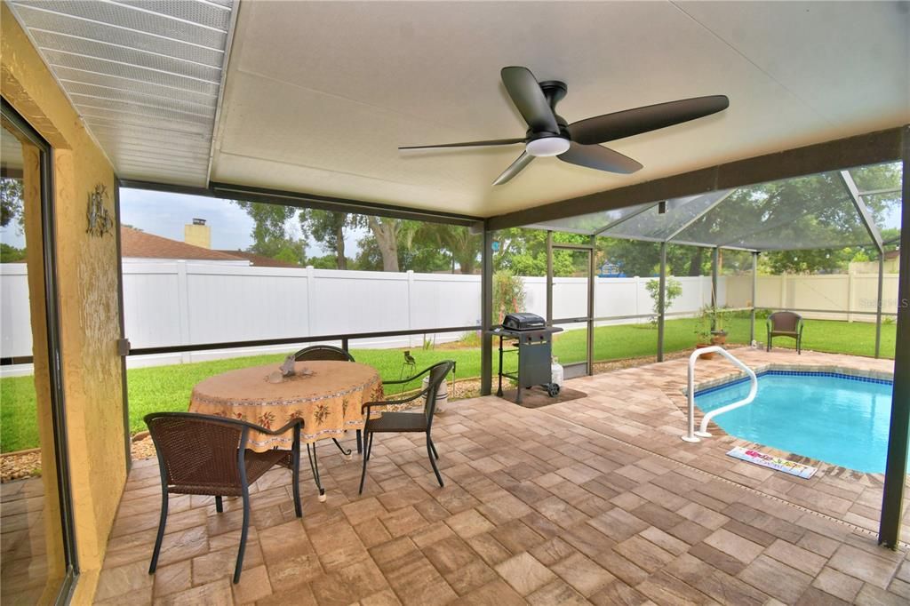 For Sale: $419,900 (3 beds, 2 baths, 1914 Square Feet)