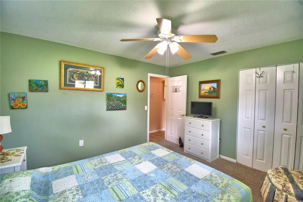 For Sale: $419,900 (3 beds, 2 baths, 1914 Square Feet)
