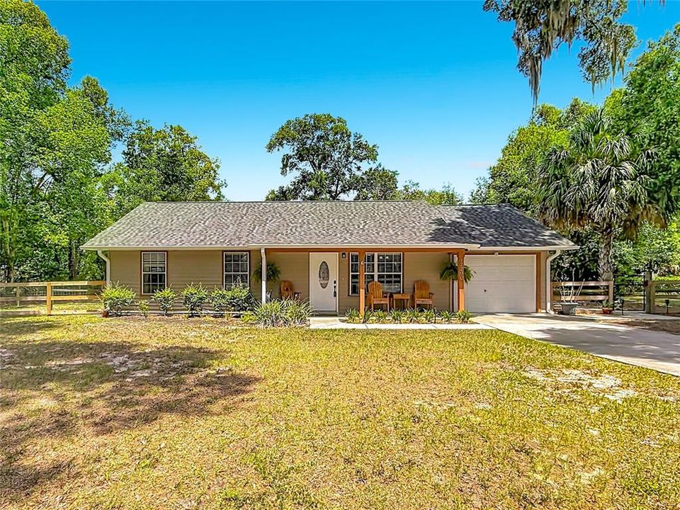 For Sale: $390,000 (3 beds, 2 baths, 1120 Square Feet)