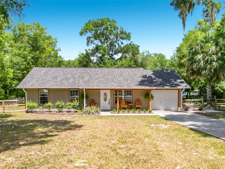 For Sale: $390,000 (3 beds, 2 baths, 1120 Square Feet)