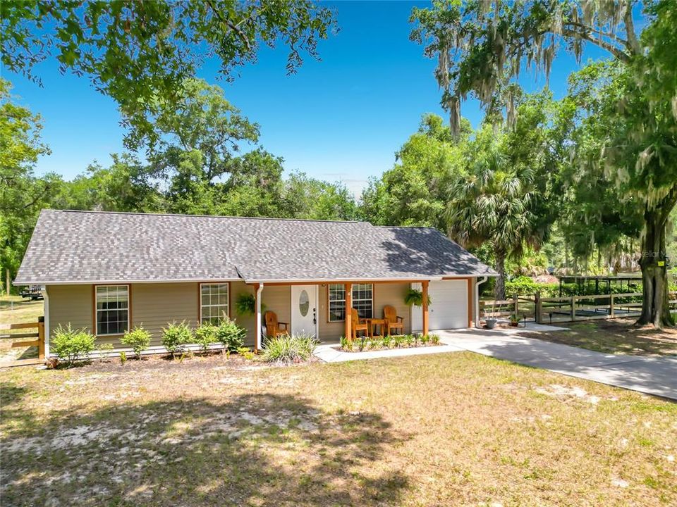 For Sale: $390,000 (3 beds, 2 baths, 1120 Square Feet)