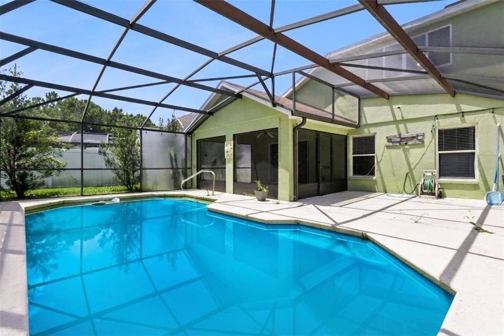 En Venta: $400,000 (5 camas, 4 baños, 2410 Pies cuadrados)