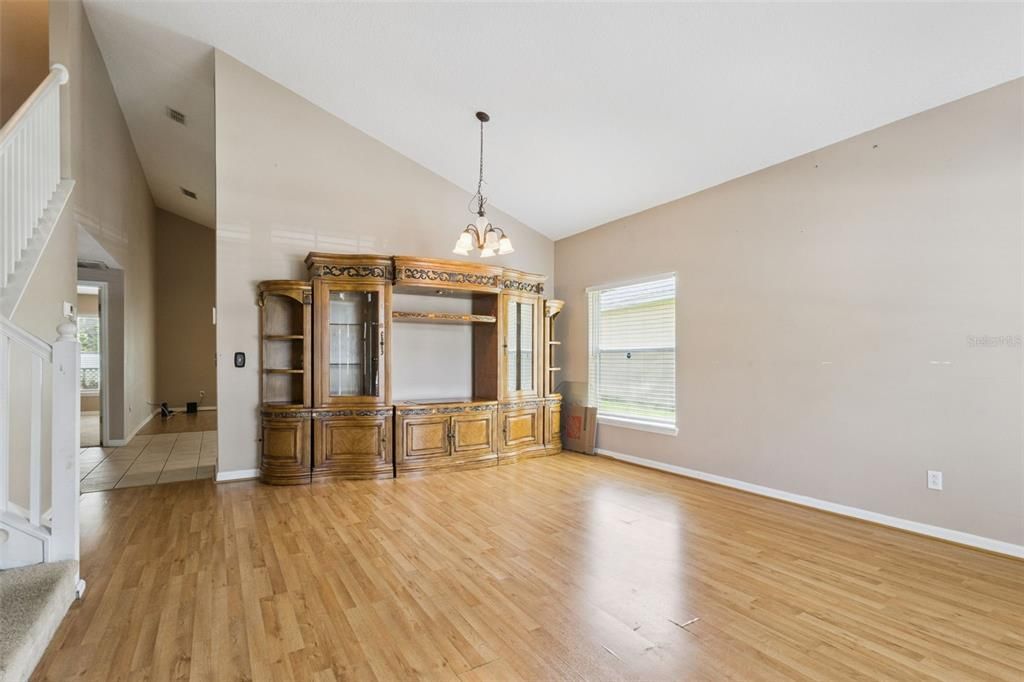 En Venta: $400,000 (5 camas, 4 baños, 2410 Pies cuadrados)