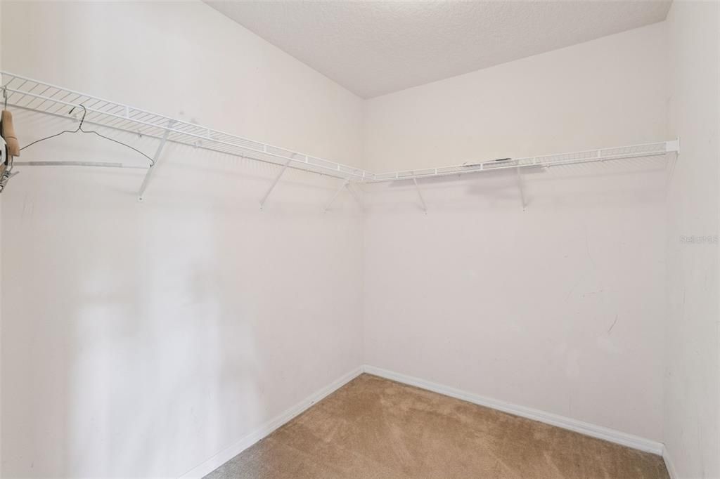 En Venta: $400,000 (5 camas, 4 baños, 2410 Pies cuadrados)