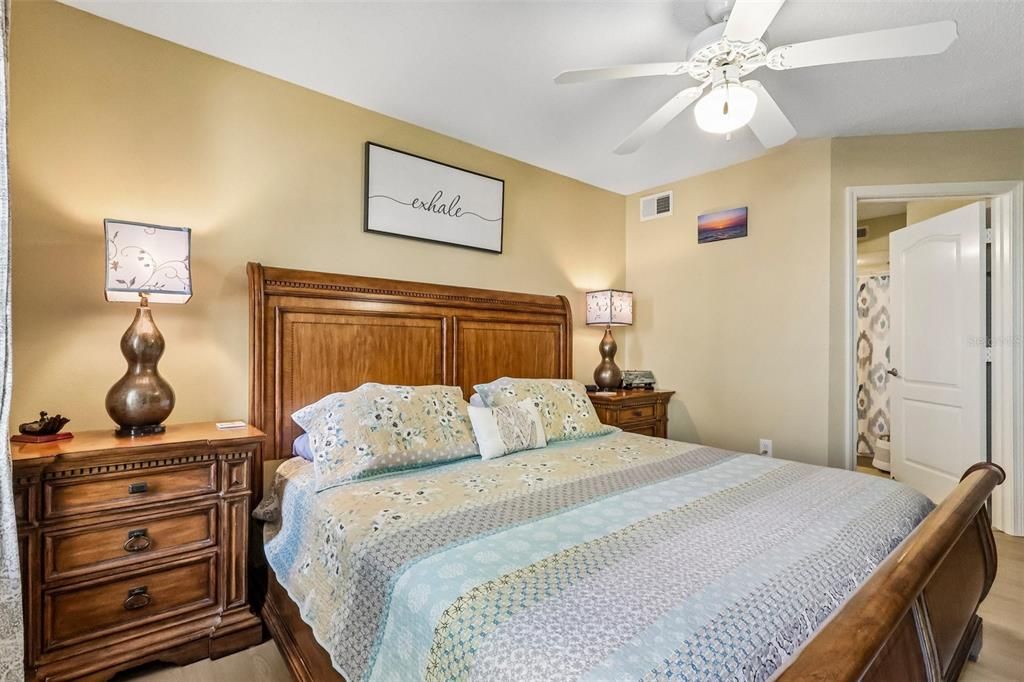 En Venta: $254,900 (3 camas, 2 baños, 1344 Pies cuadrados)