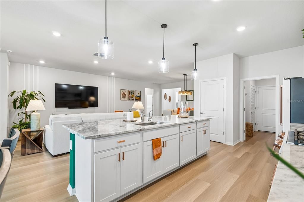 For Rent: $4,895 (3 beds, 2 baths, 1844 Square Feet)