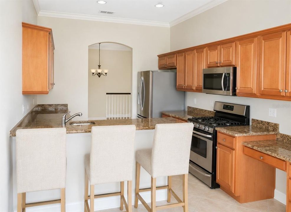 For Rent: $2,650 (3 beds, 2 baths, 1812 Square Feet)