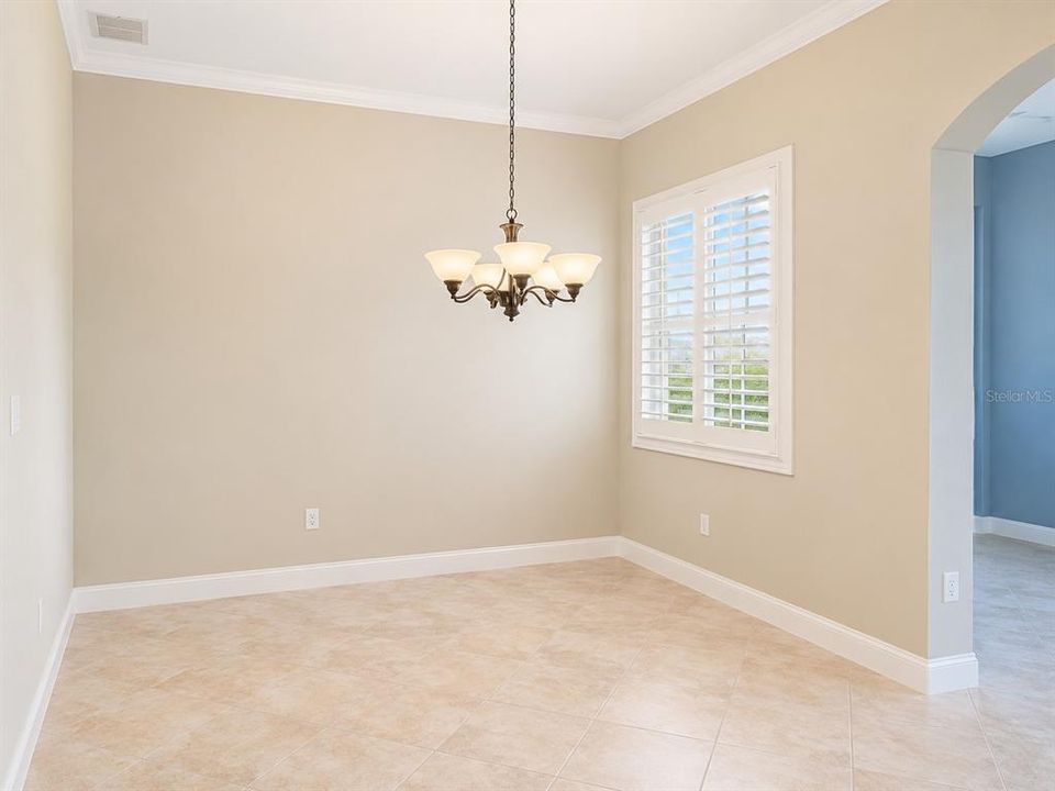 For Rent: $2,650 (3 beds, 2 baths, 1812 Square Feet)