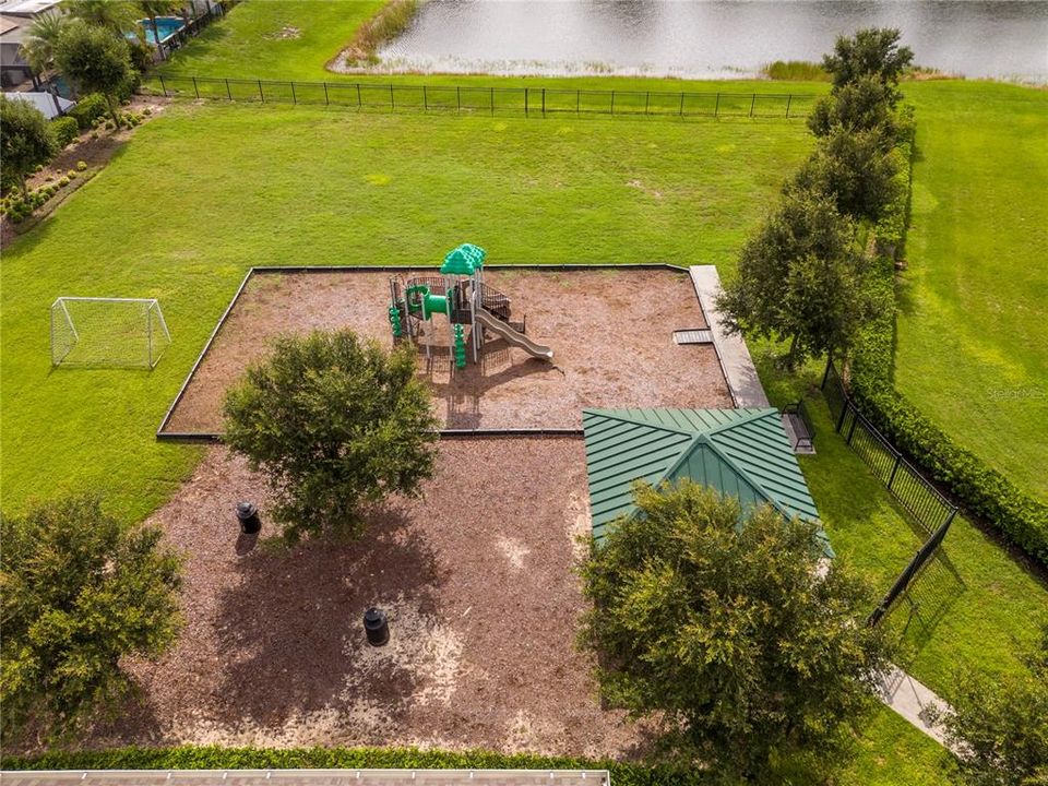 На продажу: $659,000 (5 спален, 3 ванн, 3266 Квадратных фут)