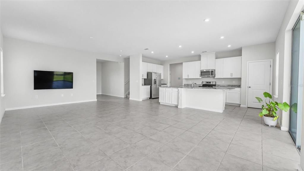 На продажу: $399,900 (4 спален, 3 ванн, 2739 Квадратных фут)