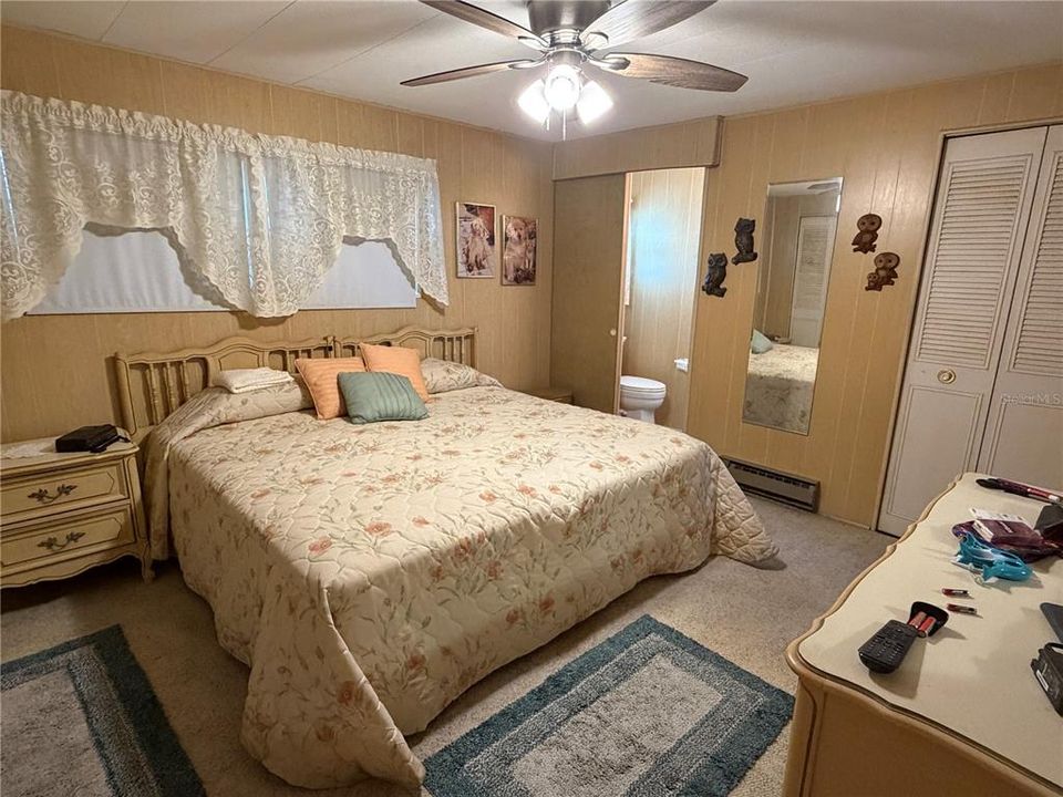 For Sale: $126,600 (2 beds, 1 baths, 960 Square Feet)