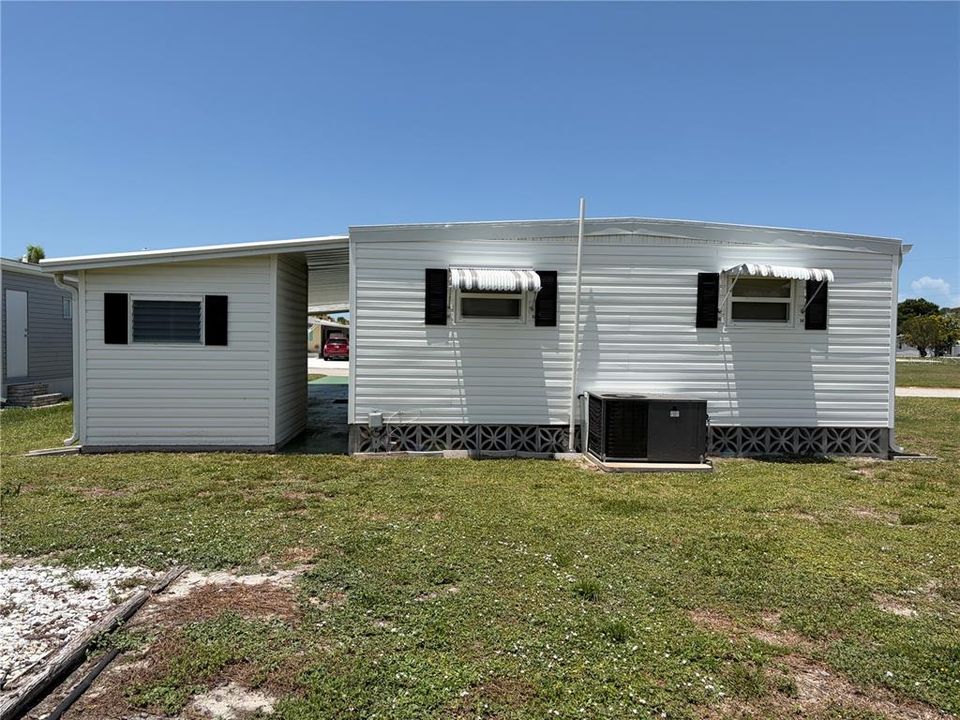 For Sale: $126,600 (2 beds, 1 baths, 960 Square Feet)