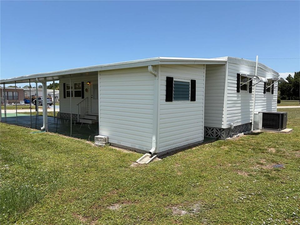 For Sale: $126,600 (2 beds, 1 baths, 960 Square Feet)