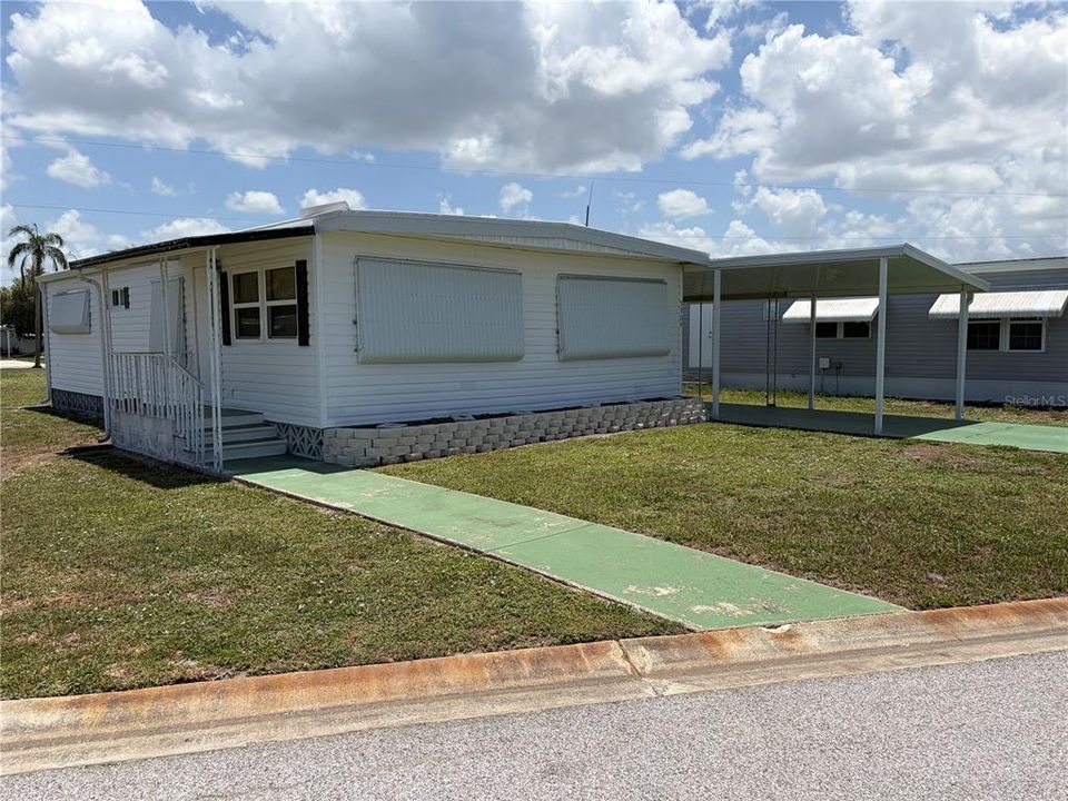 For Sale: $126,600 (2 beds, 1 baths, 960 Square Feet)