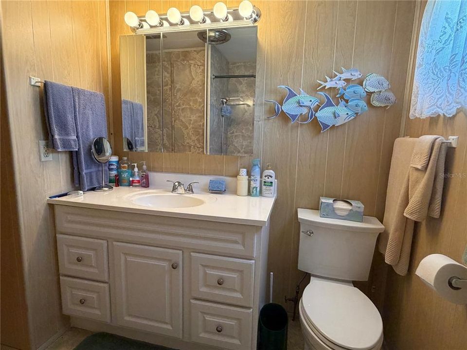 For Sale: $126,600 (2 beds, 1 baths, 960 Square Feet)