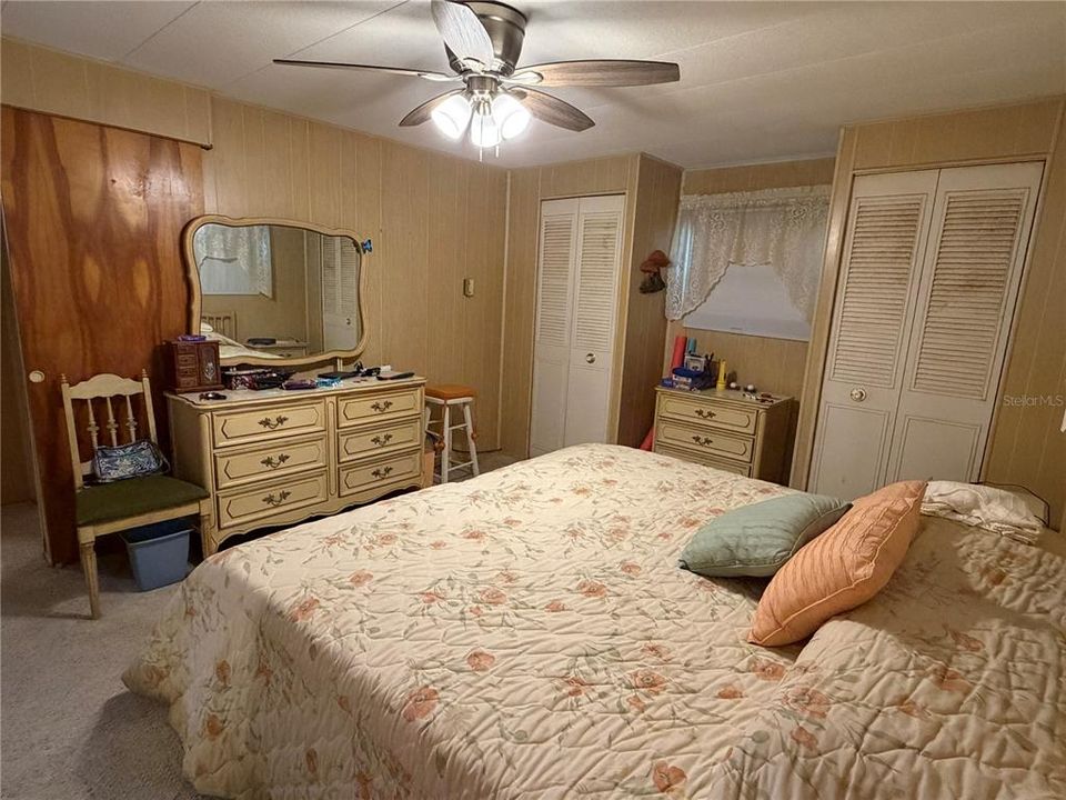 For Sale: $126,600 (2 beds, 1 baths, 960 Square Feet)