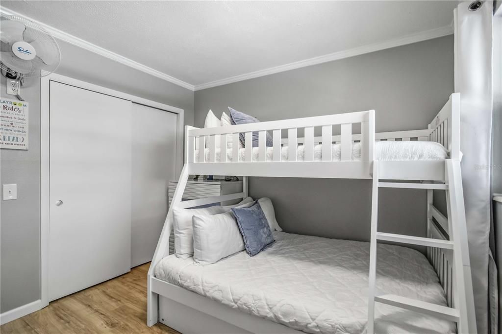 На продажу: $425,000 (3 спален, 2 ванн, 1549 Квадратных фут)