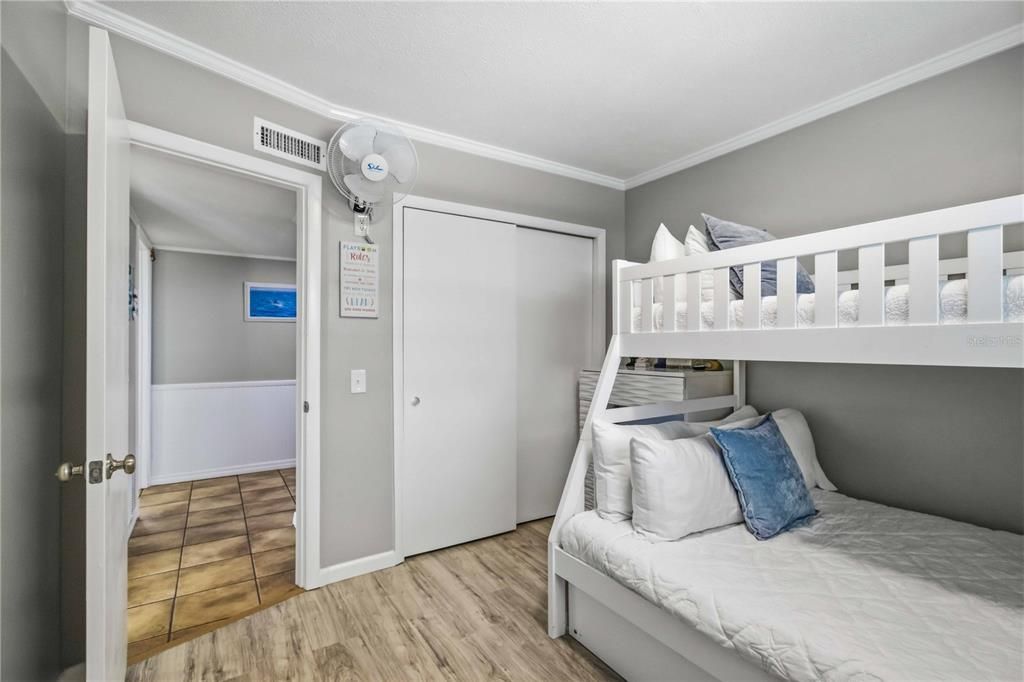 На продажу: $425,000 (3 спален, 2 ванн, 1549 Квадратных фут)
