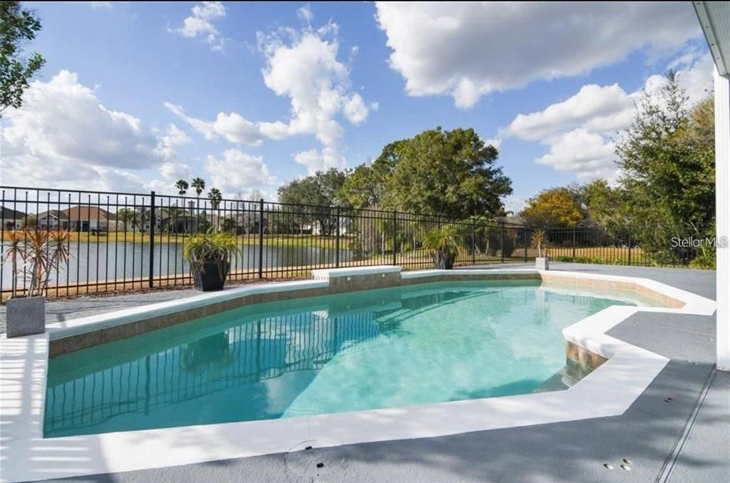 En Venta: $625,000 (3 camas, 2 baños, 1816 Pies cuadrados)