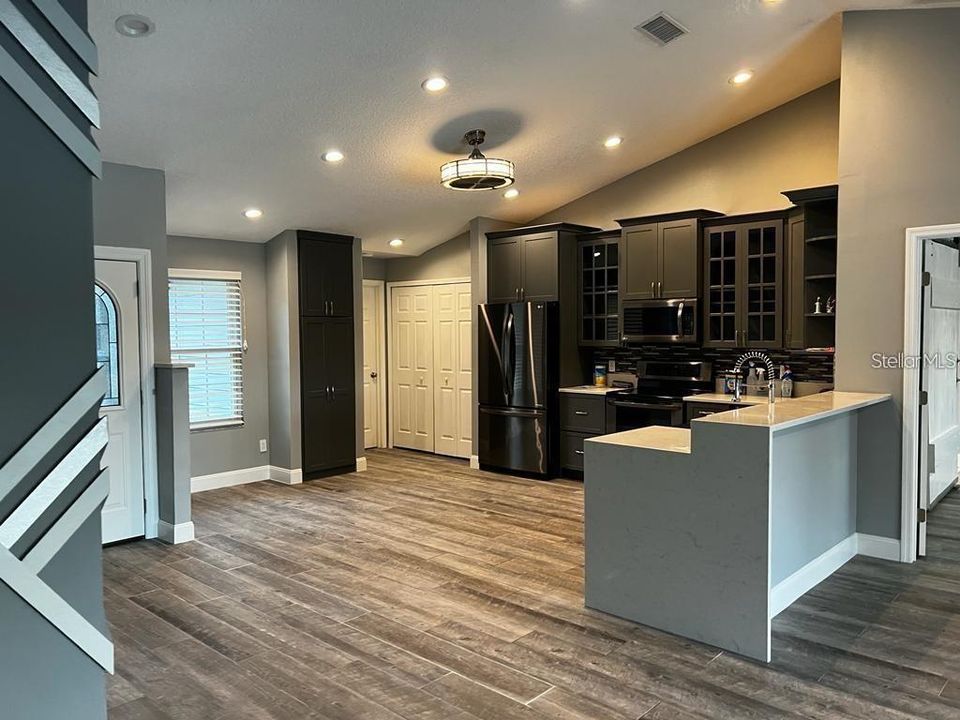 En Venta: $625,000 (3 camas, 2 baños, 1816 Pies cuadrados)