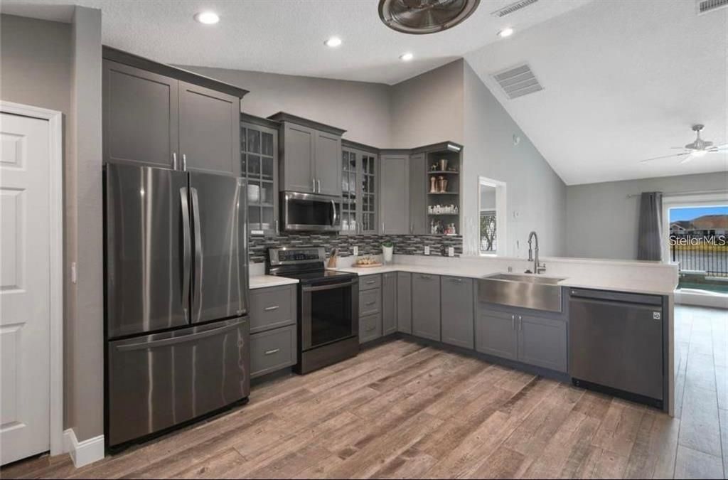 En Venta: $625,000 (3 camas, 2 baños, 1816 Pies cuadrados)