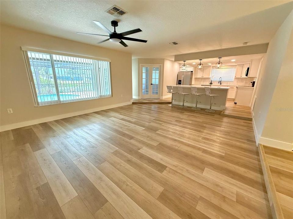En Venta: $379,900 (3 camas, 2 baños, 1512 Pies cuadrados)