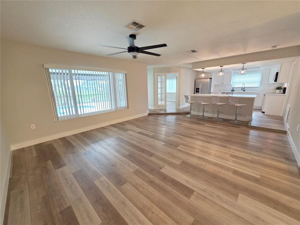 En Venta: $379,900 (3 camas, 2 baños, 1512 Pies cuadrados)