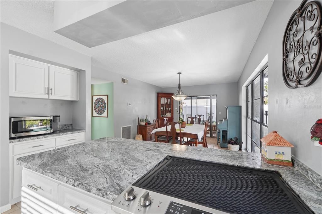 На продажу: $455,000 (3 спален, 2 ванн, 1772 Квадратных фут)