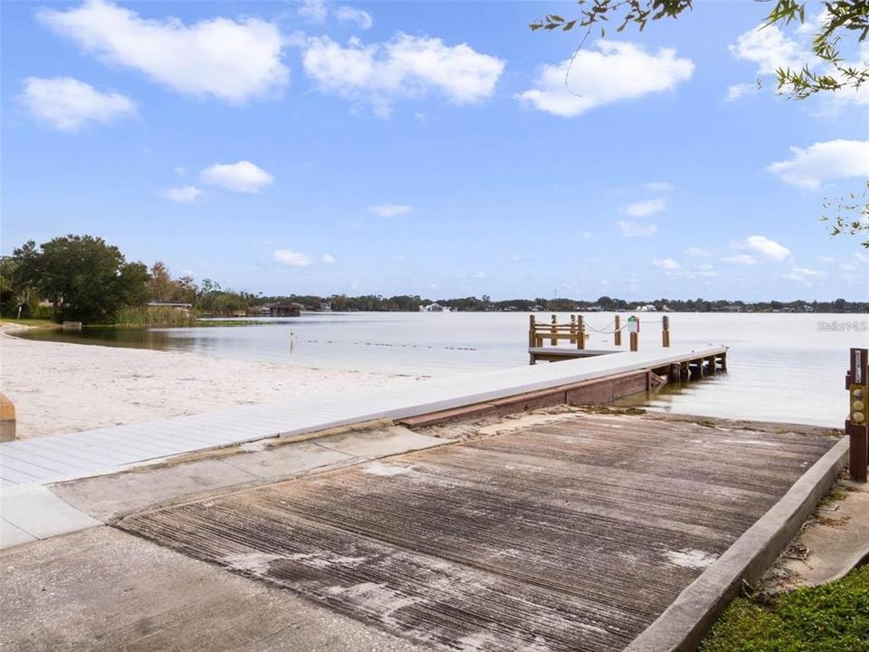 For Sale: $525,000 (4 beds, 2 baths, 2033 Square Feet)