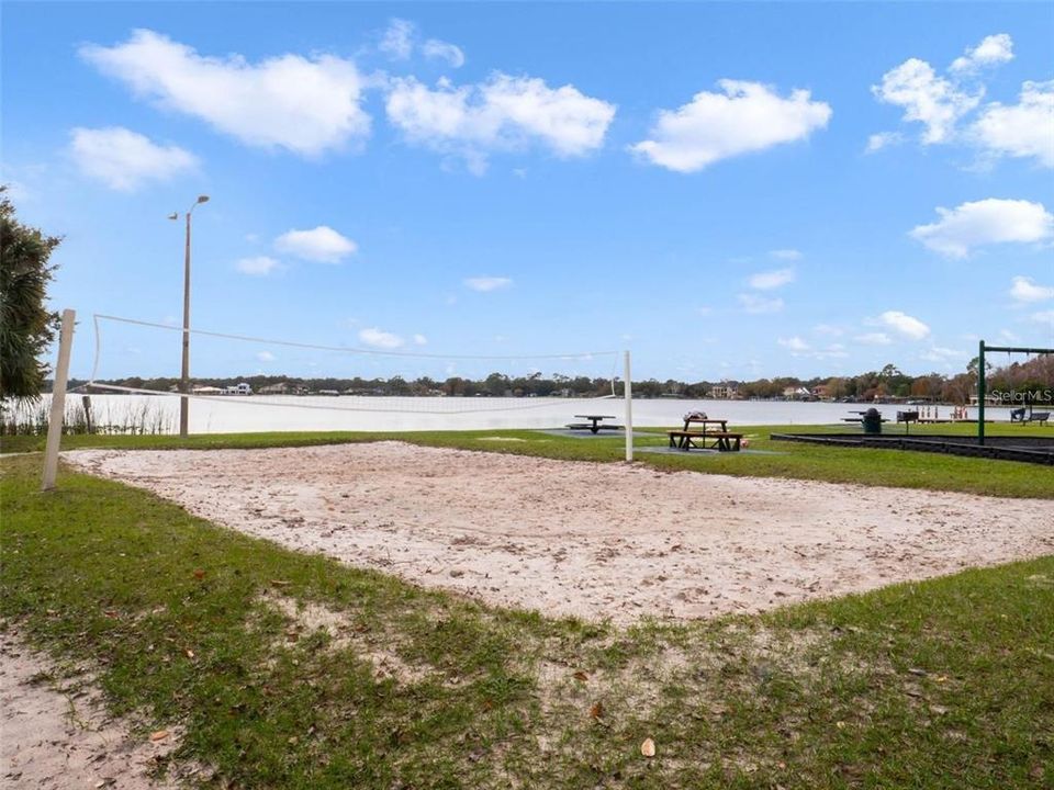 For Sale: $525,000 (4 beds, 2 baths, 2033 Square Feet)