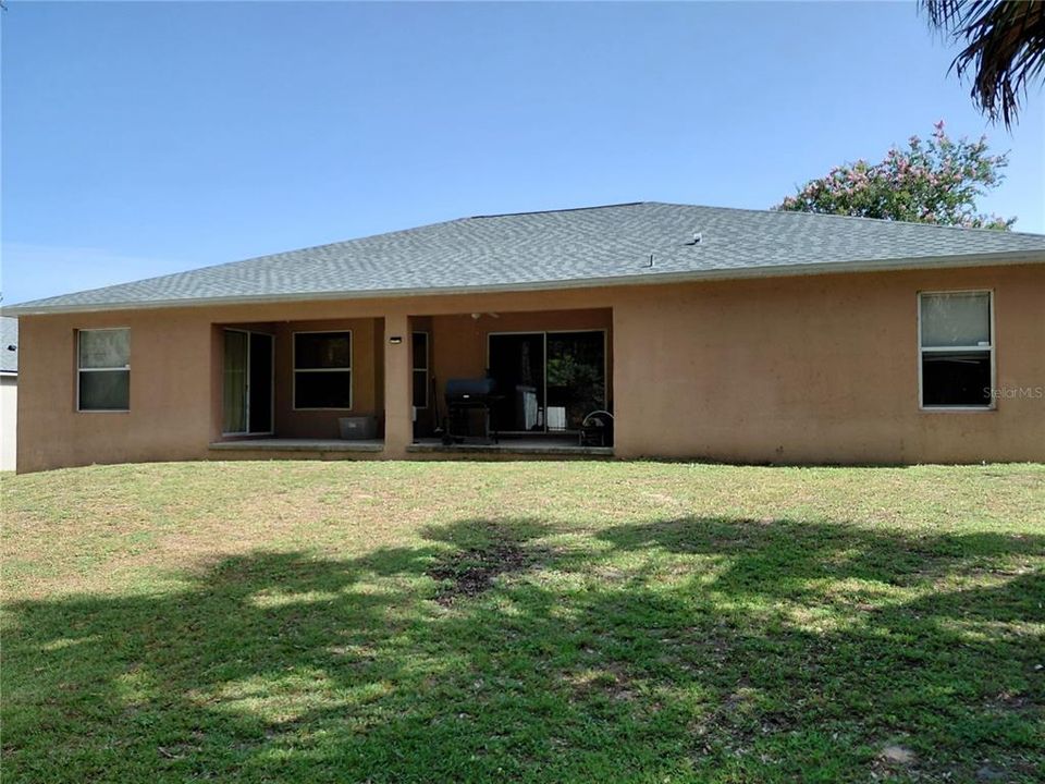 En Venta: $325,000 (4 camas, 2 baños, 2239 Pies cuadrados)
