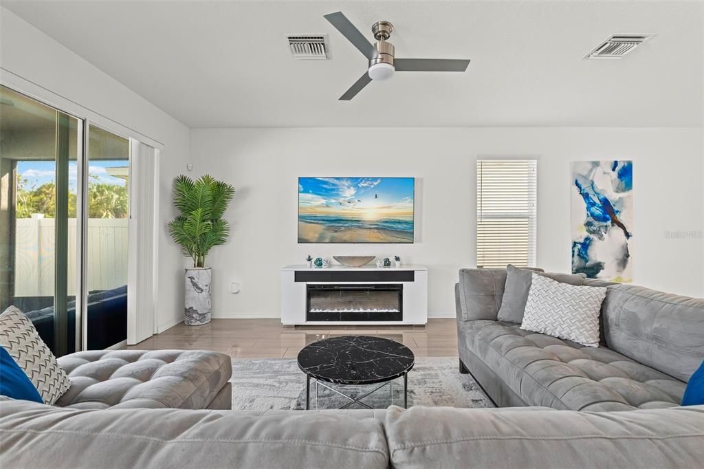 For Sale: $399,000 (3 beds, 2 baths, 2014 Square Feet)