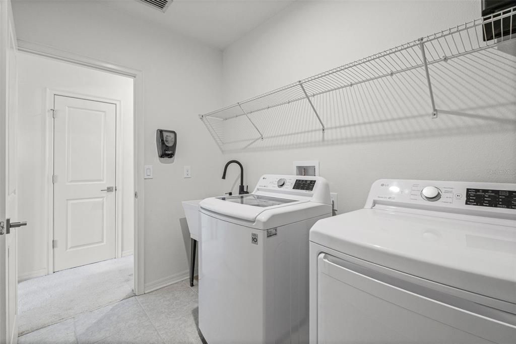 For Sale: $399,000 (3 beds, 2 baths, 2014 Square Feet)