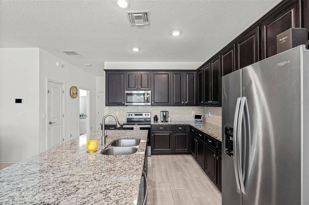 For Sale: $399,000 (3 beds, 2 baths, 2014 Square Feet)