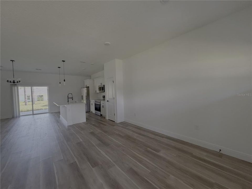 В аренду: $1,950 (4 спален, 2 ванн, 1518 Квадратных фут)