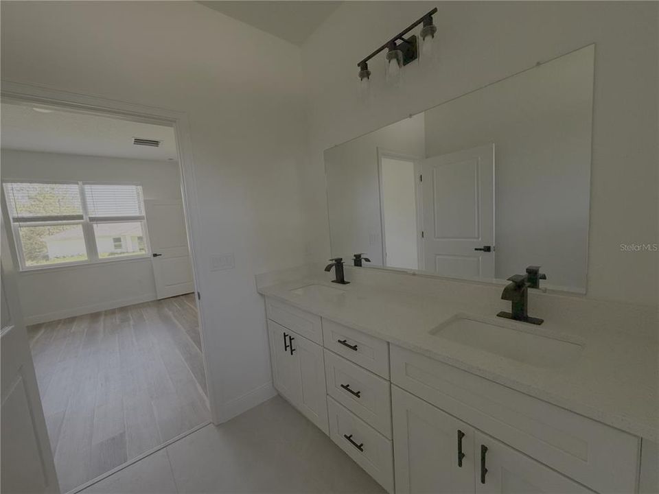 В аренду: $1,950 (4 спален, 2 ванн, 1518 Квадратных фут)