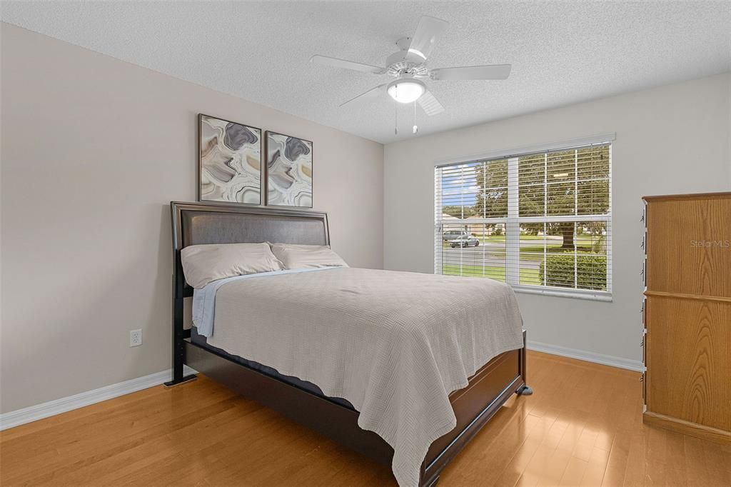 For Sale: $373,000 (3 beds, 2 baths, 1392 Square Feet)