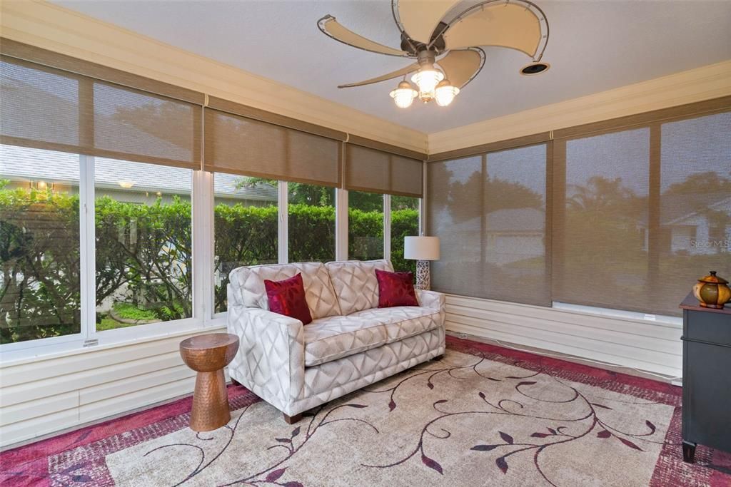 For Sale: $373,000 (3 beds, 2 baths, 1392 Square Feet)
