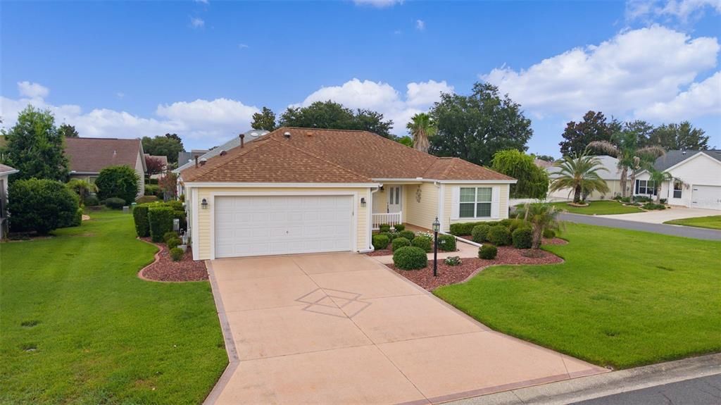 For Sale: $373,000 (3 beds, 2 baths, 1392 Square Feet)