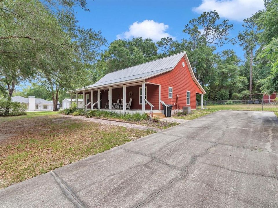 На продажу: $319,900 (3 спален, 2 ванн, 1674 Квадратных фут)